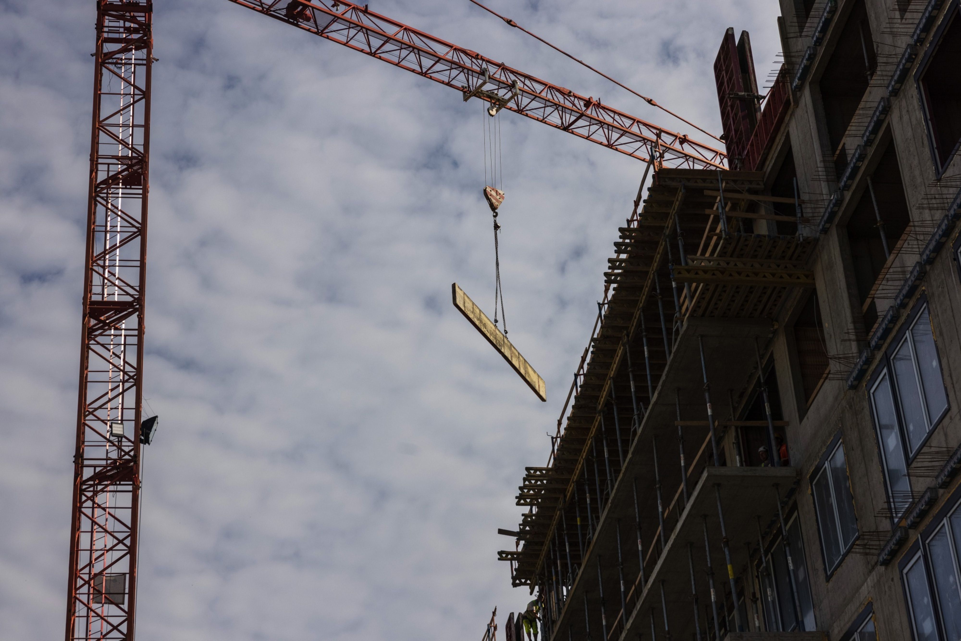 Ahluwalia Contracts - Strong Execution; Balance Sheet Cleanup Largely Complete: Prabhudas Lilladher