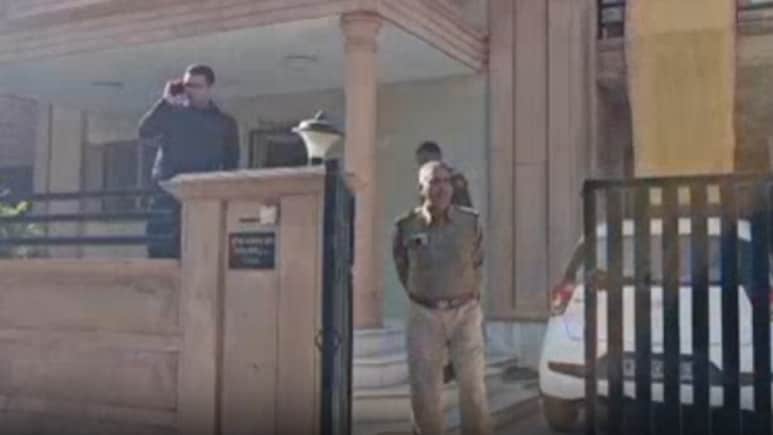 IT Raid In Jodhpur: जोधपुर में&nbsp;इनकम टैक्स विभाग की बड़ी कार्रवाई, डेयरी व्यापारी के ठिकानों पर मारे छापे&nbsp;