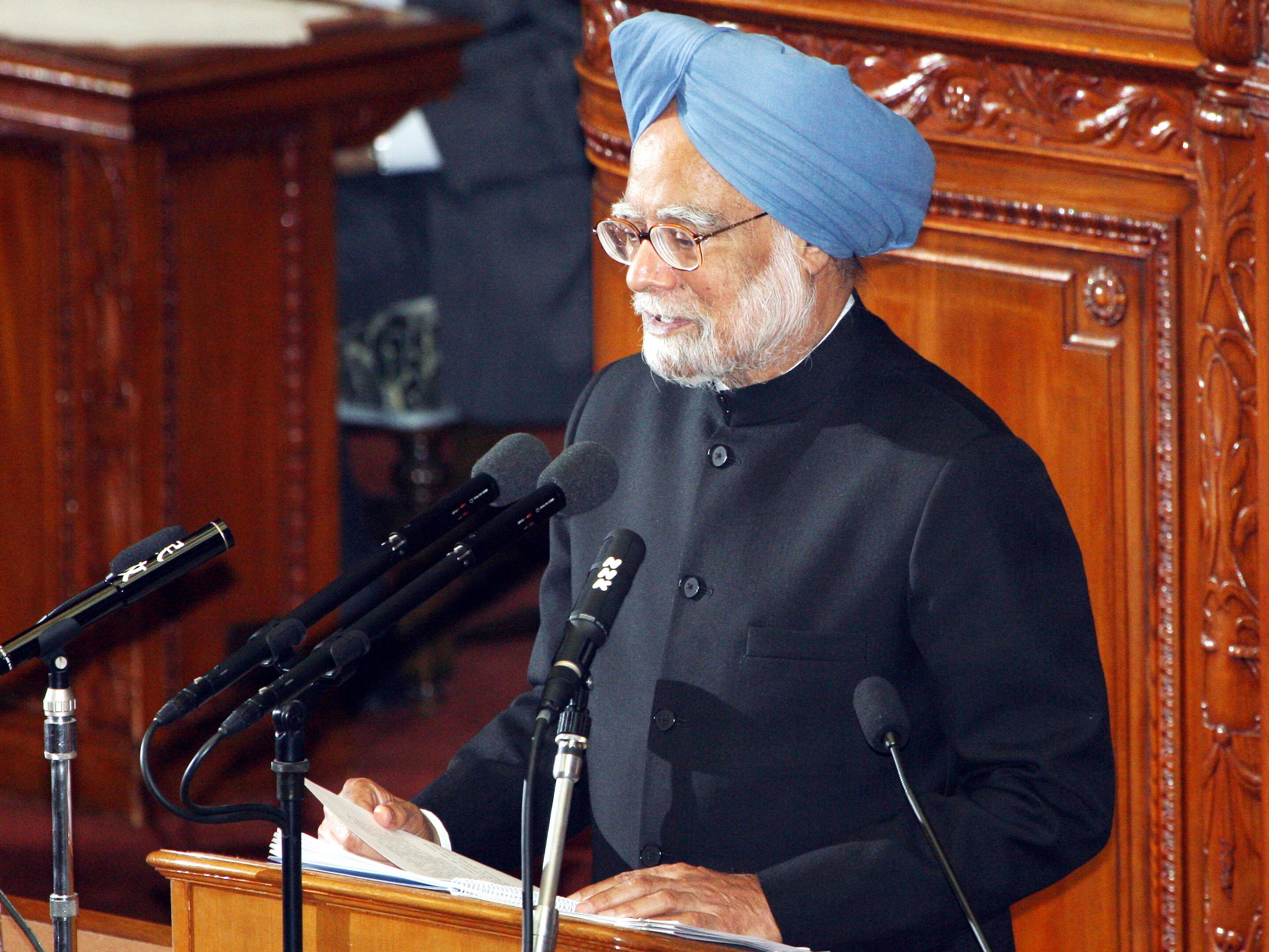 Manmohan Singh Hails GST Passage But Warns Of &lsquo;Difficulties Ahead&rsquo;