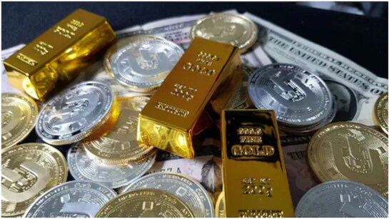 Gold and silver plunge 9 percent ahead of Union Budget 2026 after global sell-off