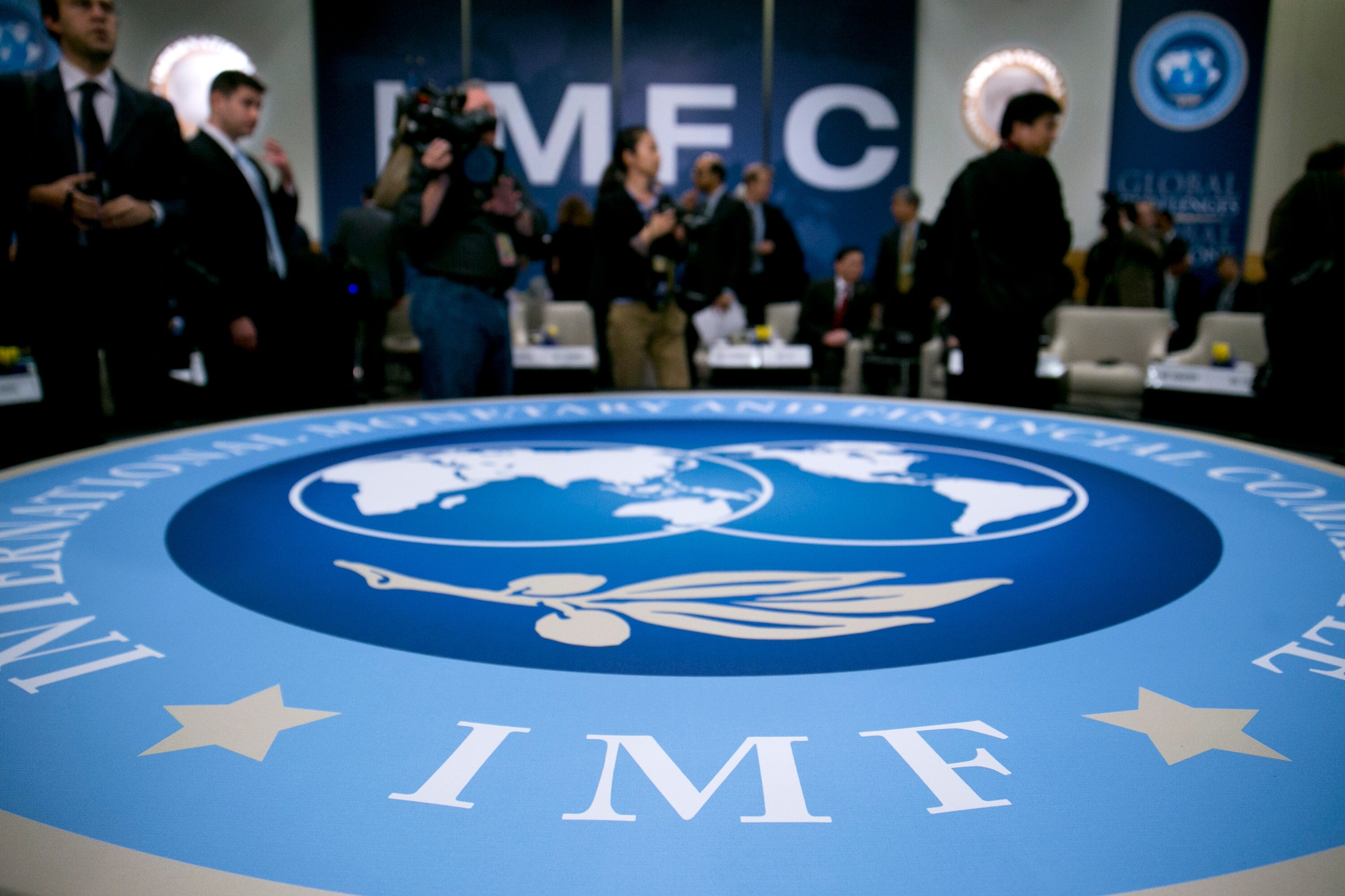 IMF Says Monitoring Situation In India; Bats For RBI&rsquo;s Independence