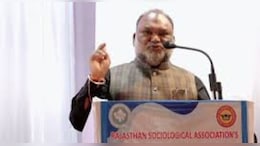 पाक&zwj;िस्&zwj;तान को बड़ा भाई बताने वाले प्रिंस&zwj;िपल बैकफुट पर, अब नया बयान दिया