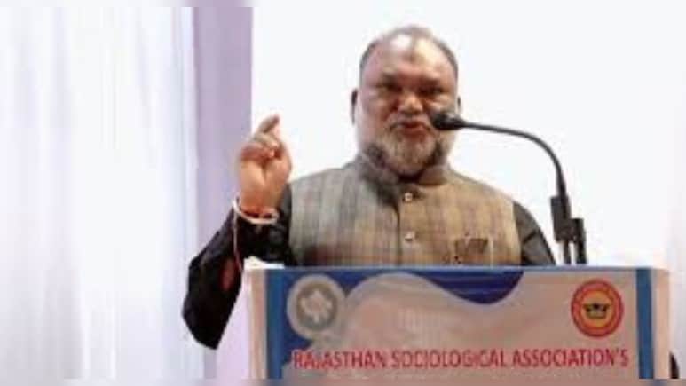 पाक&zwj;िस्&zwj;तान को बड़ा भाई बताने वाले प्रिंस&zwj;िपल बैकफुट पर, अब नया बयान दिया