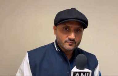 हरभजन सिंह का राजनीतिक 'दूसरा', राघव चड्ढा का दावा-भज्जी ने आम आदमी पार्टी छोड़ दी