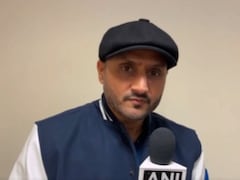 हरभजन सिंह का राजनीति की पिच पर 'दूसरा', आम आदमी पार्टी  'बोल्ड'!