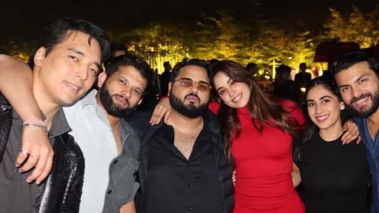 Janhvi Kapoor's Boyfriend Shikhar Pahariya Makes A Cute Cameo In Her 'Life Lately' Post