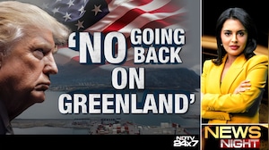 Trump Heads To Davos With Tariff Threats and Greenland Warning