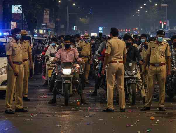 न्यू ईयर की रात खूब टल्ली हुई दिल्ली! पीकर गाड़ी चलाने वालों में 300% का इजाफा