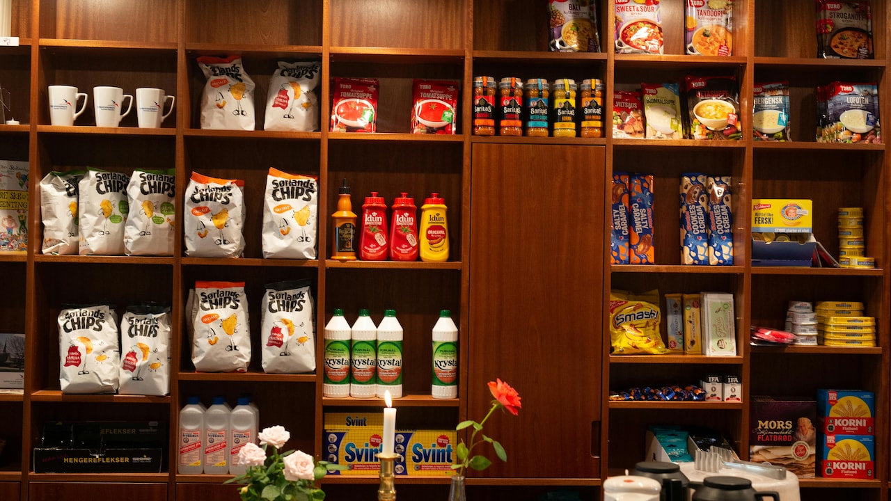 Gentle cleansers protect and hydrate sensitive skin.