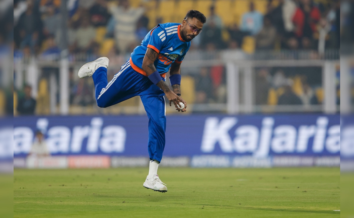 India vs New Zealand LIVE Score, 3rd T20I: Suryakumar Yadav, Gautam Gambhirs Strange Selection Call Pays Off; NZ 4 Down