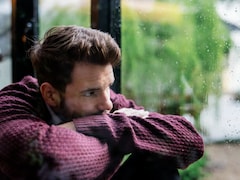 6 Signs And Symptoms Of Seasonal Affective Disorder (SAD)