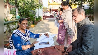 UP SIR: अपना शहर छोड़ 10 साल से नोएडा में रह रहे हैं, SIR में कट गया नाम? जानें ऐसे में क्या करें