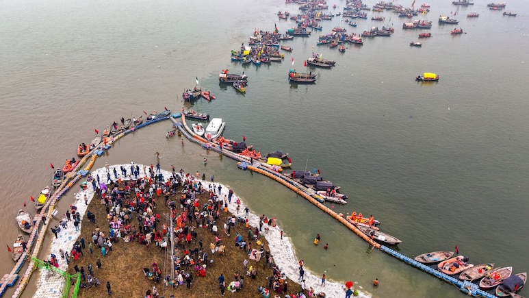 मुगलों ने क्यों लगाया था माघ मेले पर टैक्स? प्रयागराज में तब भी जुटते थे लाखों लोग