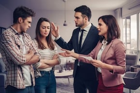 Family Relationship Tips: बिना गुस्सा किए डिफिक्लट लोगों से कैसे निपटें? साइकोलॉजी के अनुसार ये 5 असरदार टिप्स अपनाएं