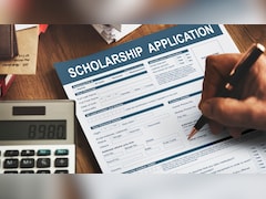 UK Scholarships 2026: भारतीय छात्रों के लिए 18 लाख रुपये की स्कॉलरशिप, UK की ये बड़ी यूनिवर्सिटी दे रही मौका