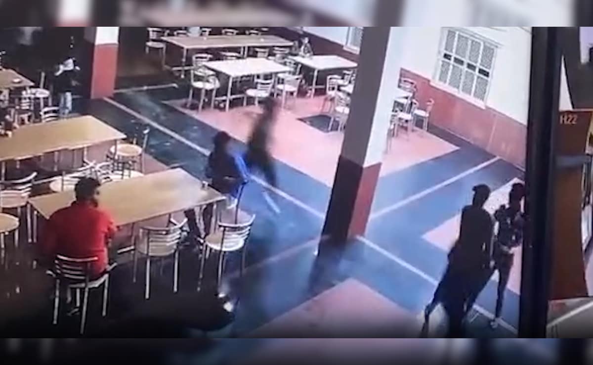 Student Asks For Breakfast At Chhattisgarh Hostel, Gets Attacked By Servers