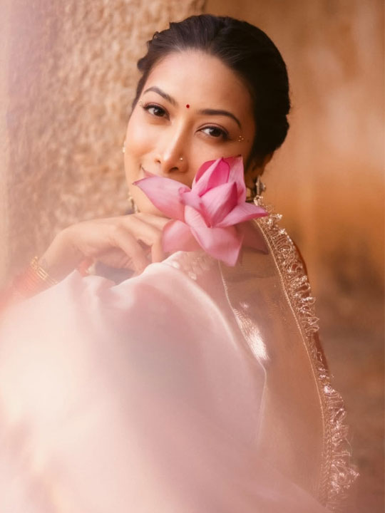 Isha Borah's Stunning Saree Look