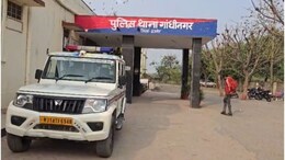 Rajasthan: किशनगढ़ में पुश्तैनी मकान के लिए भाई-बहनों में ठनी, संपत्ति विवाद के बीच बहन ने लगाया फर्जीवाड़े का आरोप