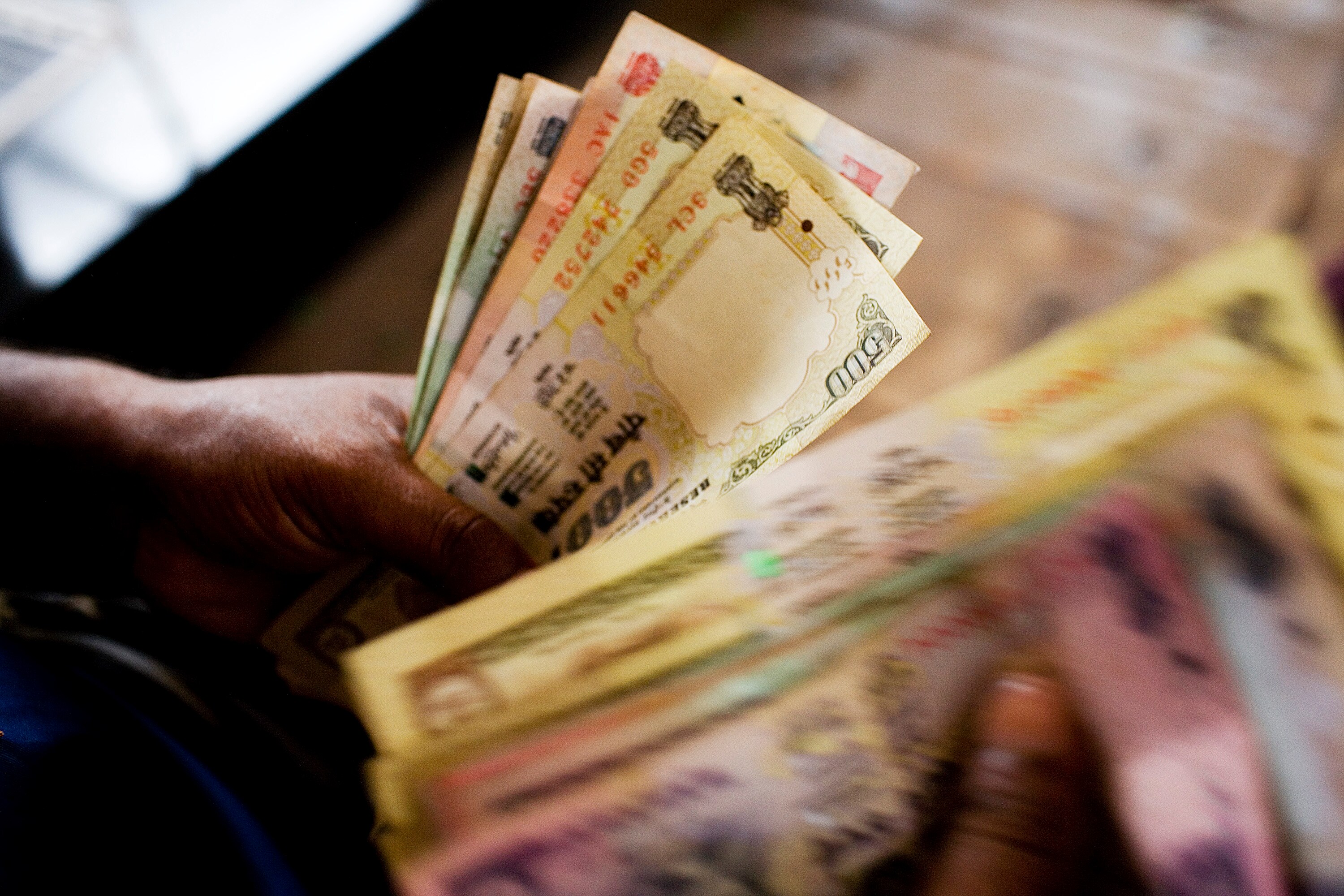 MF Exposure To Bank Stocks Cross The Rs 1 Lakh Crore Mark