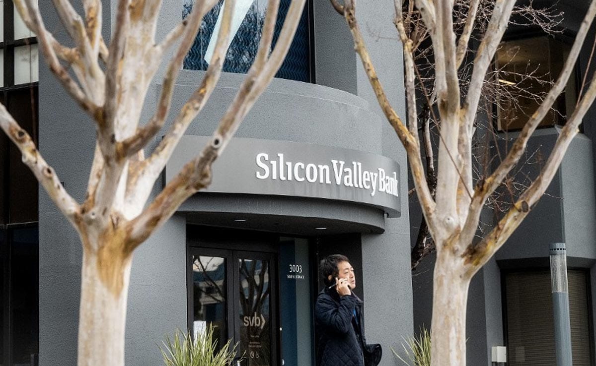 Silicon Valley Bank Collapse: Financial Stocks Lose $465 Billion In 2 Days