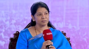 Crowds Don't Guarantee Votes, Kanimozhi On TVK's Vijay