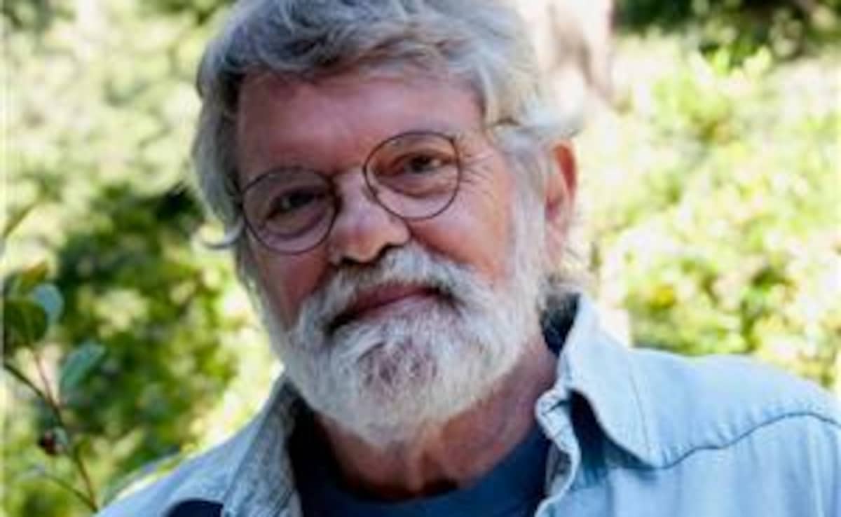 Emmy-Winning Seinfeld Director Tom Cherones Dies At 86