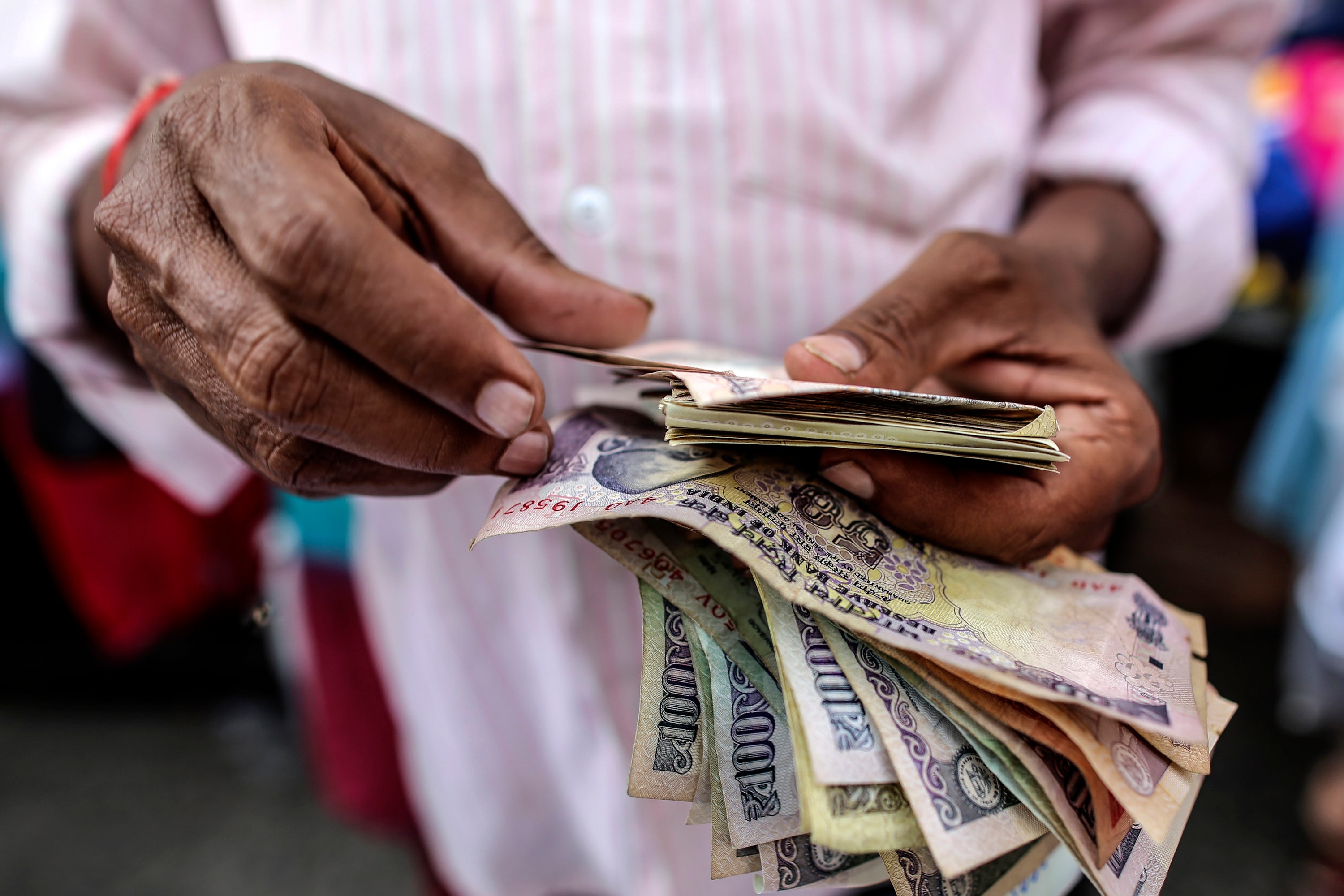 Government&rsquo;s Total Receipts At Rs 12.82 Lakh Crore In April-January&nbsp; 