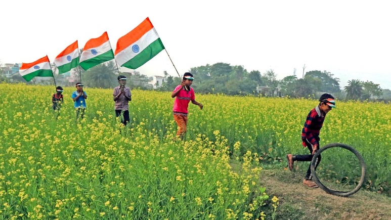 Republic Day 2026: गणतंत्र दिवस के लिए बेहतरीन वॉलपेपर आइडिया