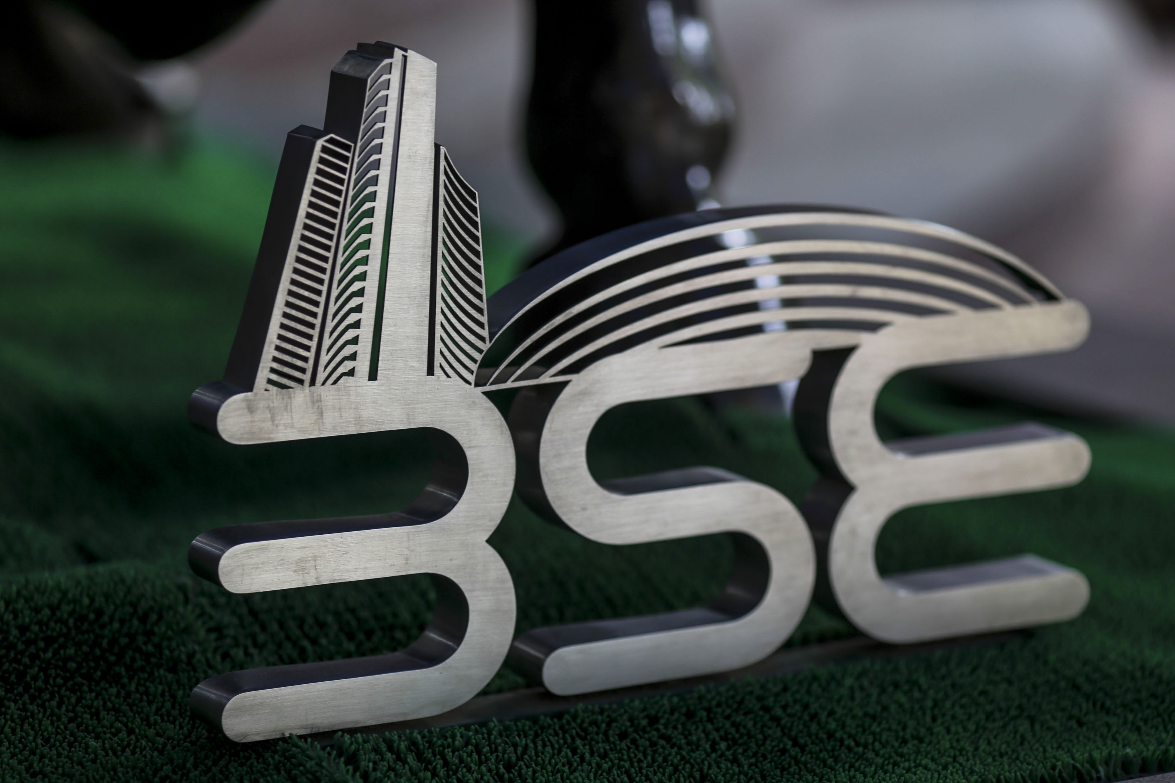  Sensex, Nifty Gain For A Second Day Led By Automakers