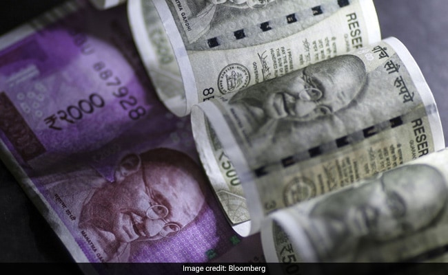 For Rupee, Asia's Only Losing Emerging Market Currency, More Losses Likely