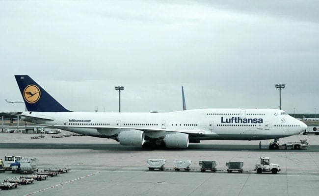 Consumer Commission Asks Lufthansa, British Airways To Pay 65 Lakh As Relief