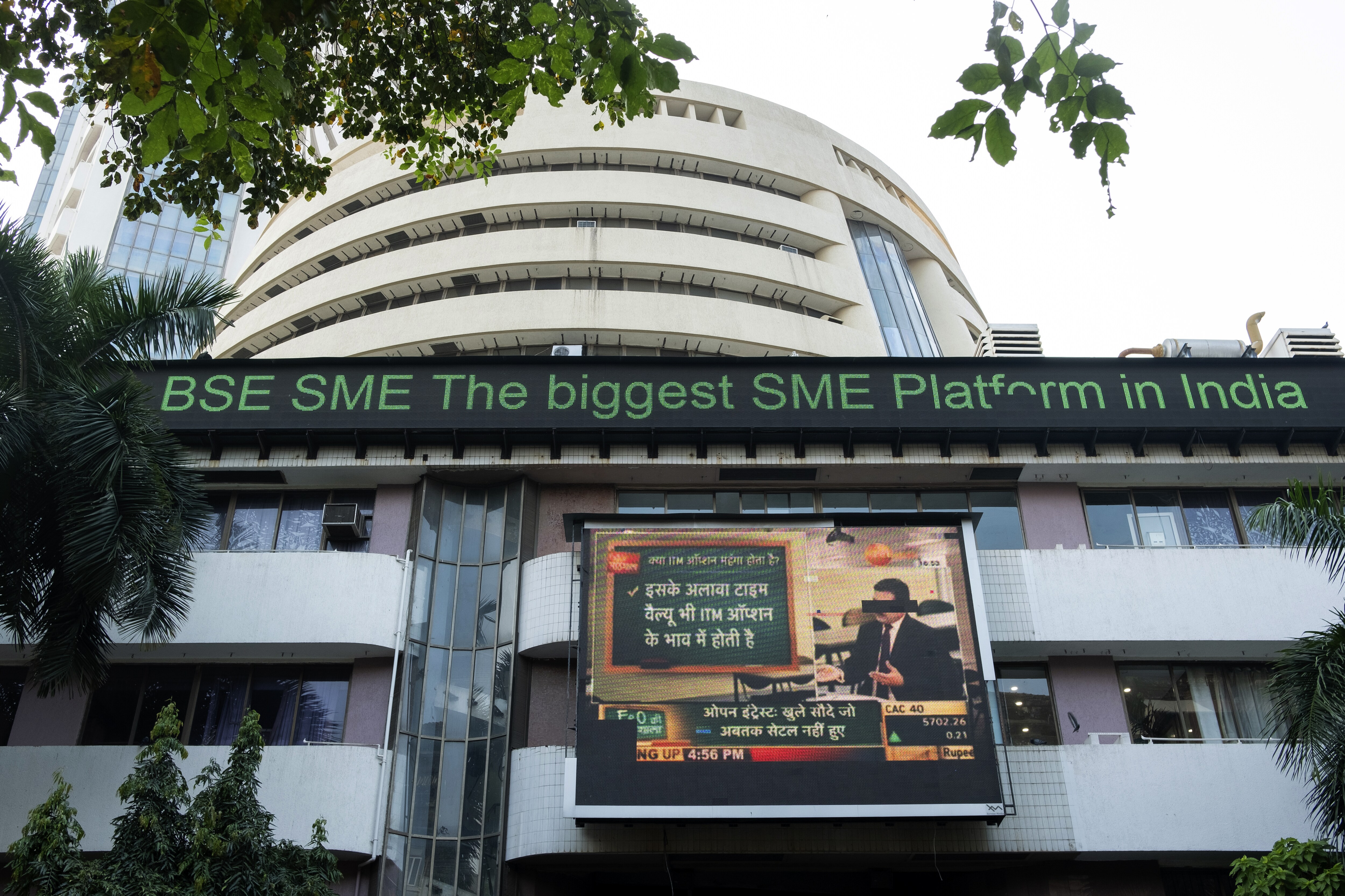 Sensex, Nifty Post First Weekly Fall In Three Weeks