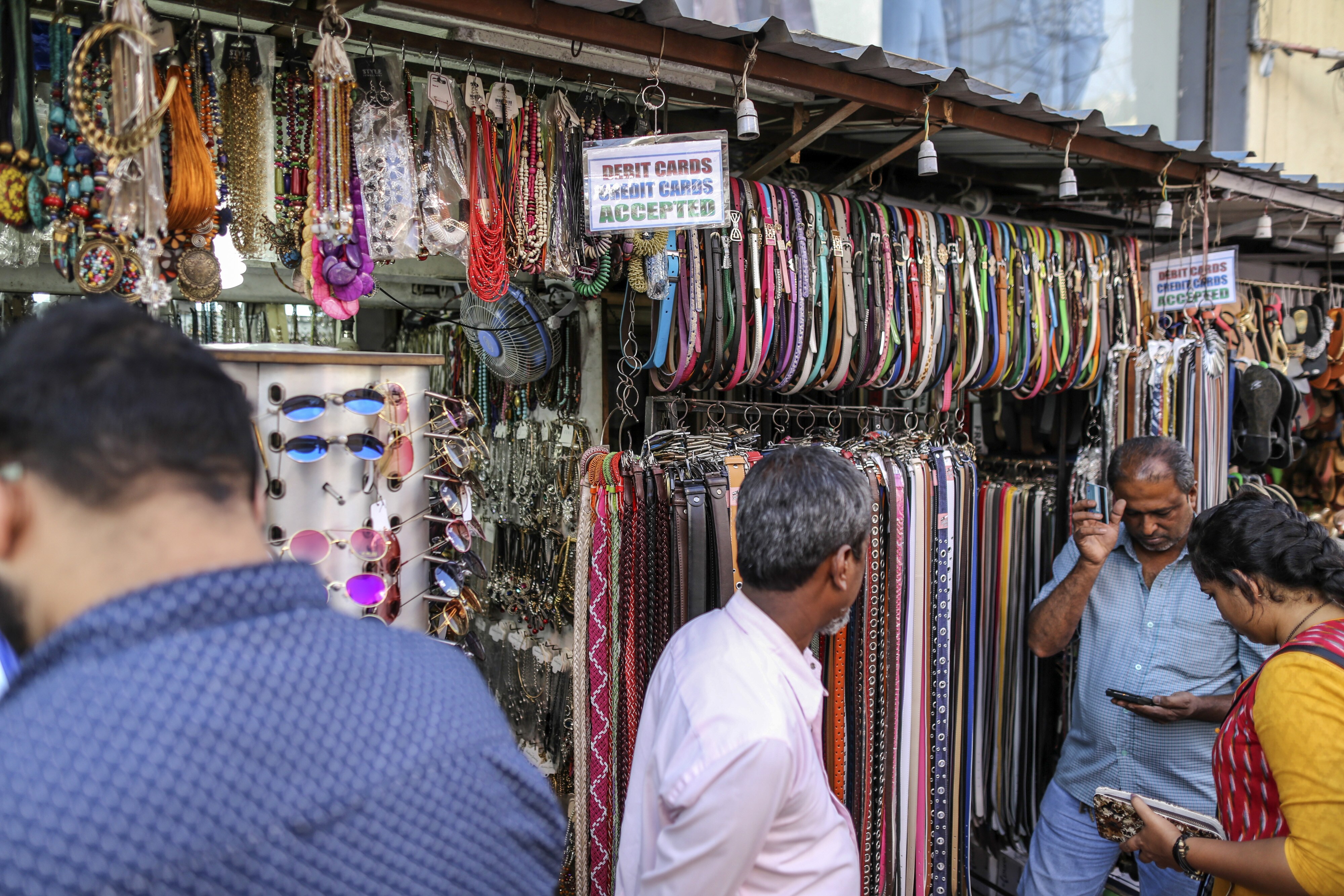  Credit Card Usage In Smaller Towns Adding To Growth, Says SBI Cards&rsquo; Hardayal Prasad