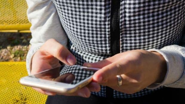 IPL 2018: Airtel, Jio, BSNL Live Streaming Offers Compared