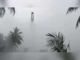 आंध्र प्रदेश: ONGC के कुएं में गैस लीक के बाद लगी आग, गांव कराया खाली