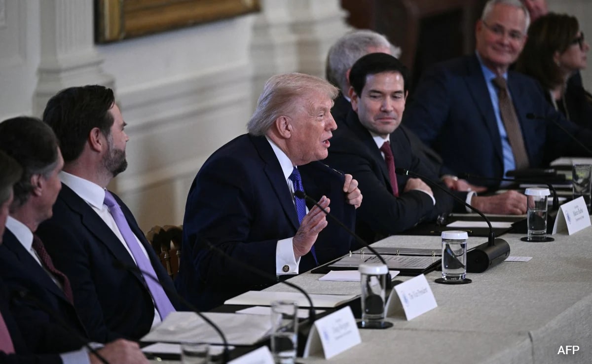 Trump Urges US Oil Giants To Invest $100 Billion In Venezuela