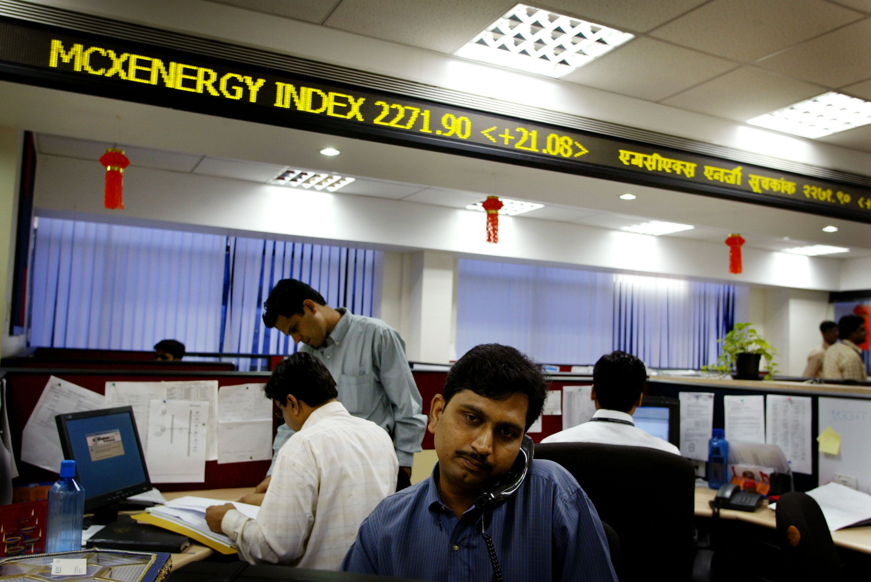 Sensex, Nifty End Higher For The Second Day; Autos, I.T. Surge