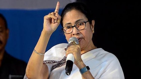 बंगाल हारने के बाद TMC ने प्रवक्ताओं पर गिराई गाज, इस आरोप में तीन नेता को किया सस्पेंड