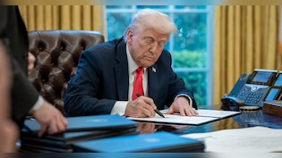 गाजा &lsquo;बोर्ड ऑफ पीस&rsquo; के जरिए ट्रंप बना रहे अपना UN? भारत को भी भेजा 8300 करोड़ वाला न्योता