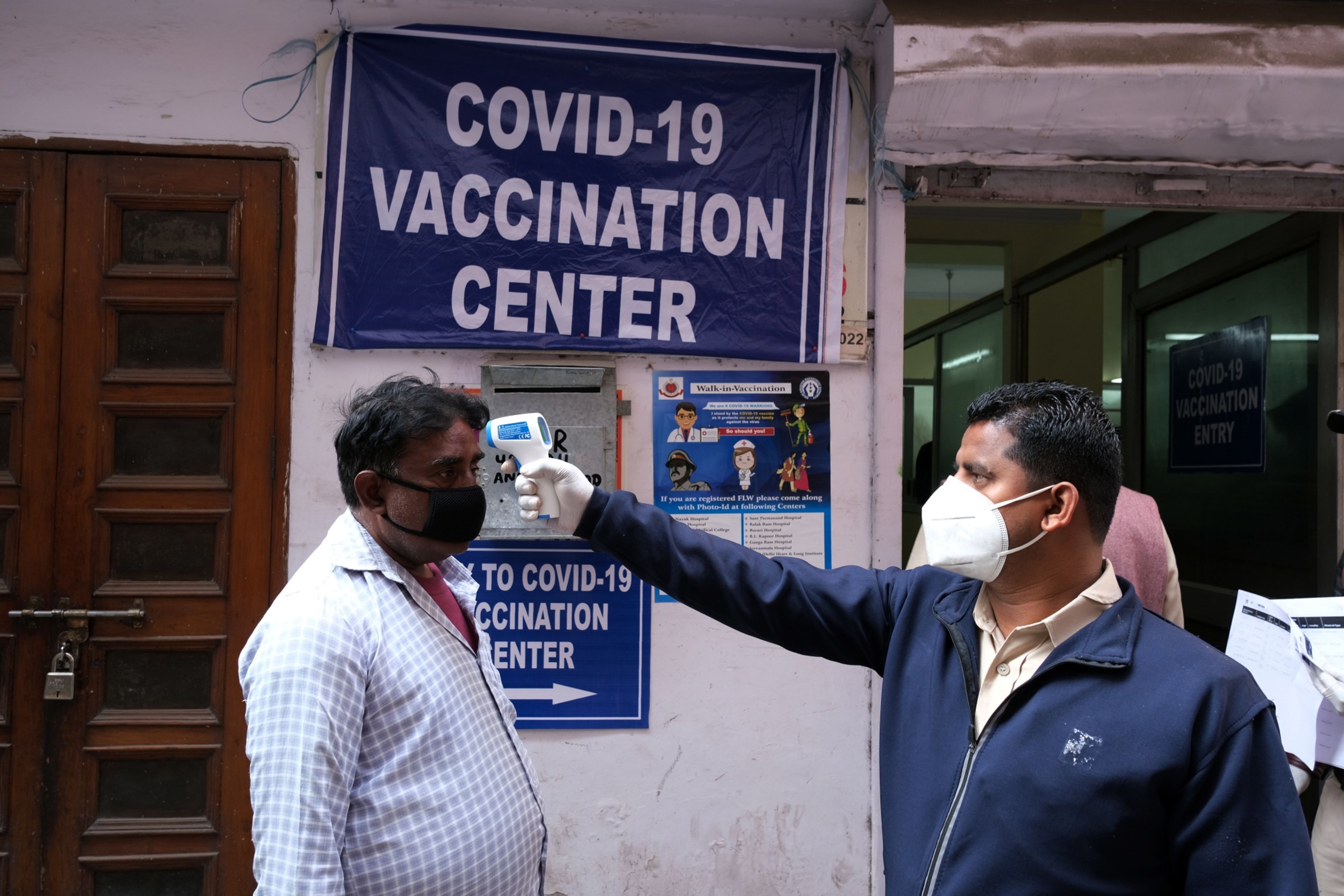 Coronavirus India Updates: Active Cases Fall; Nearly 90 Lakh Vaccinated