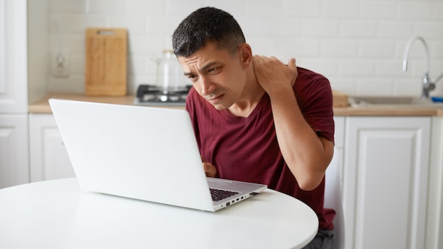 A common sign of bad posture is the forward neck, or turtle neck, which is becoming increasingly common