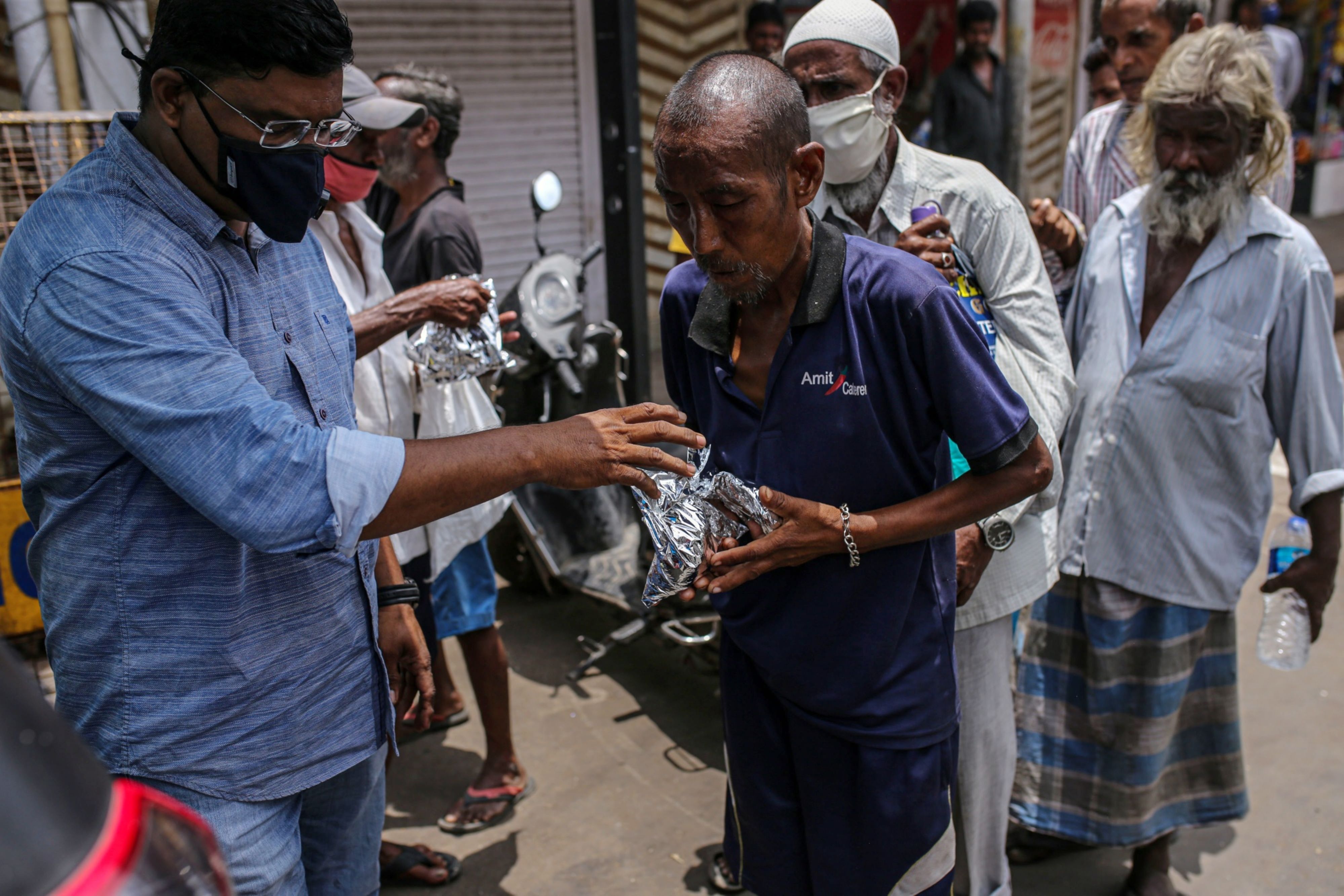 Covid-19 India Updates: Daily Fatality Rate Drops Below 500 For The First Time In Over Three Months