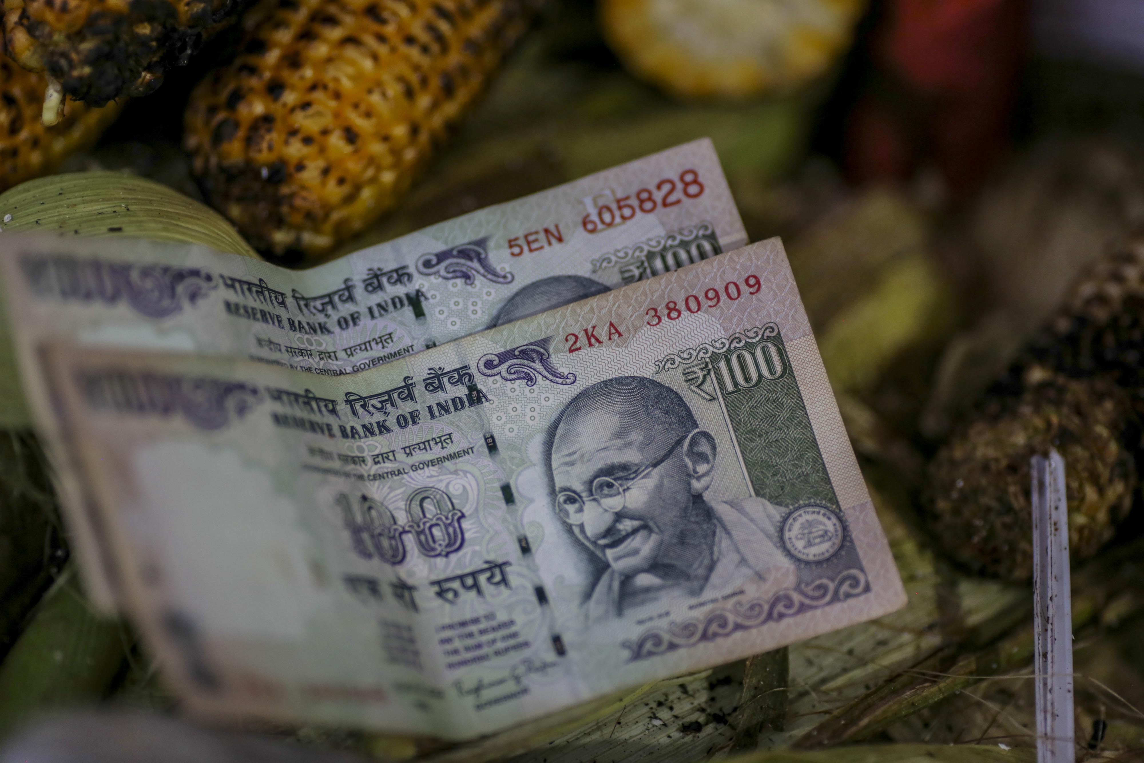 Rupee Declines 1.26% To End At 70.46 Per Dollar; Lowest Since Aug. 13