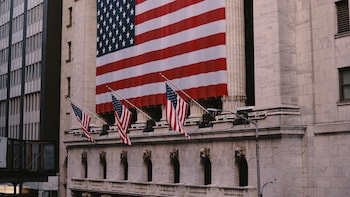 Profit-Taking To Oil Swings: Three Reasons Why US Stock Futures Signal Mixed Wall Street Session