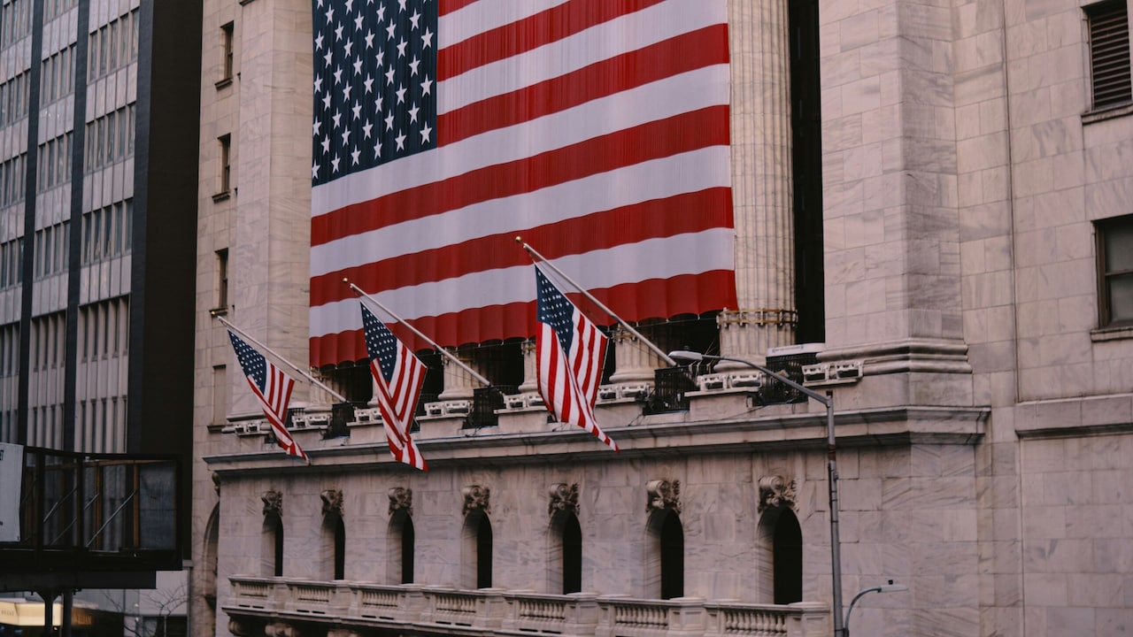 Profit-Taking To Oil Swings: Three Reasons Why US Stock Futures Signal Mixed Wall Street Session