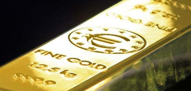 Govt hikes import duty on gold, platinum to 6 per cent