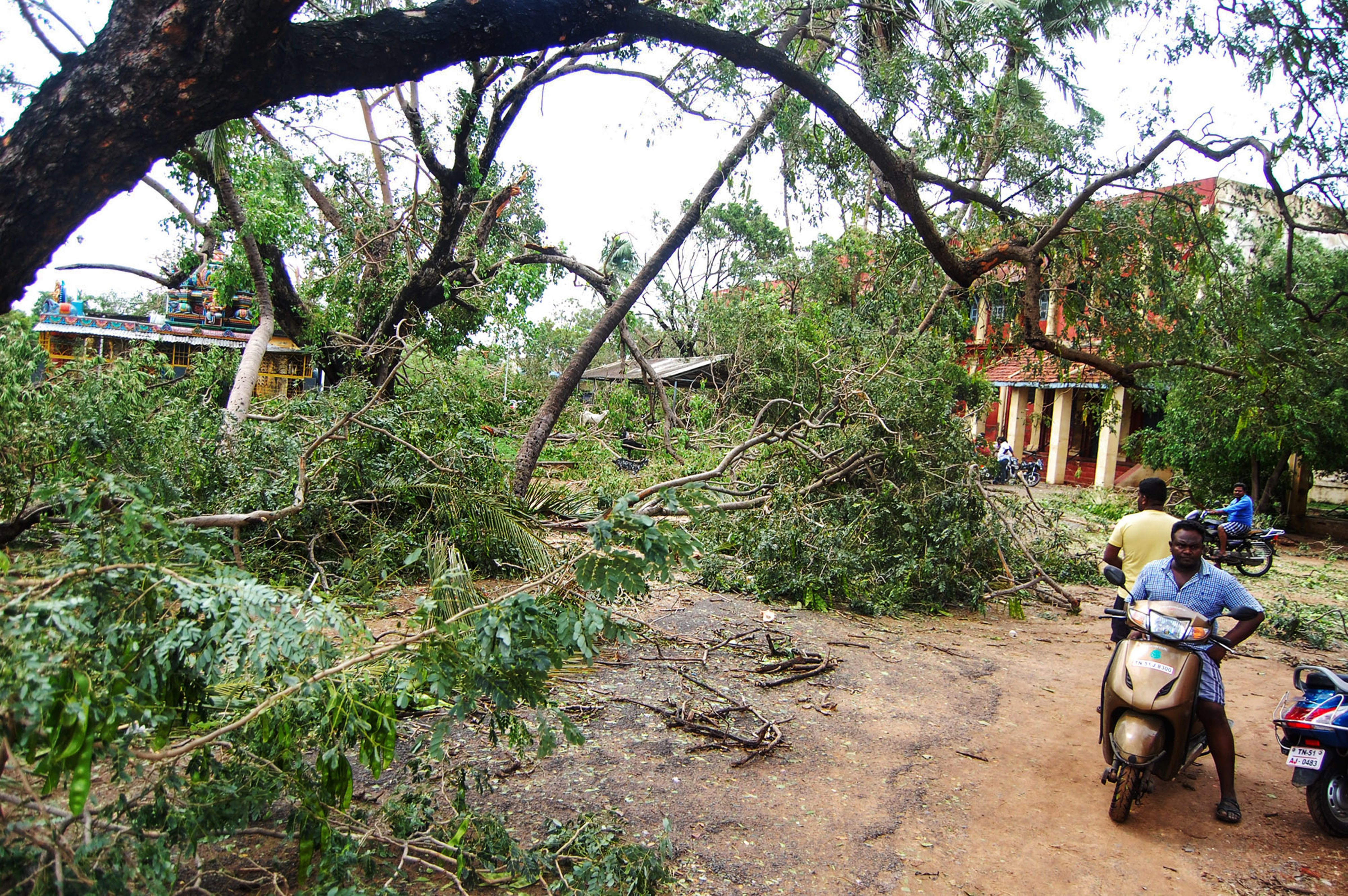MPs&rsquo; Development Funds Unspent = Cost Of Building 1,00,000 Houses After Cyclone Gaja