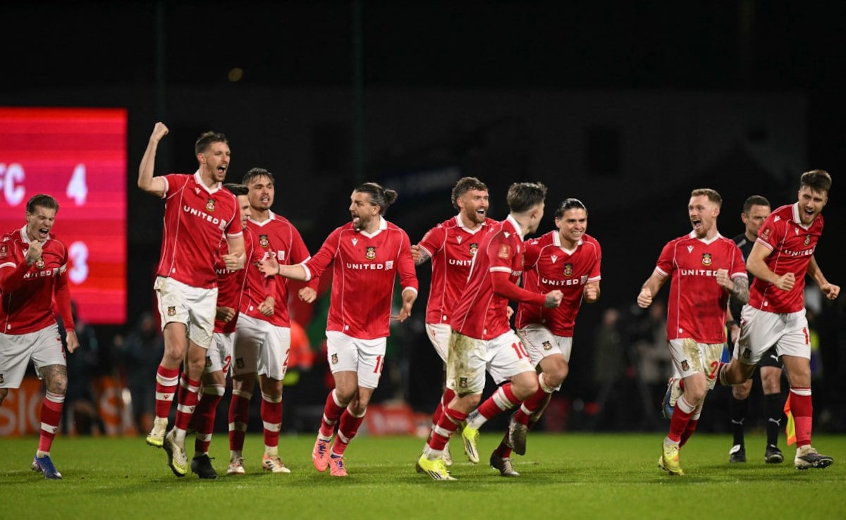Ryan Reynolds Wrexham Knock Premier League Side Nottingham Forest Out Of FA Cup