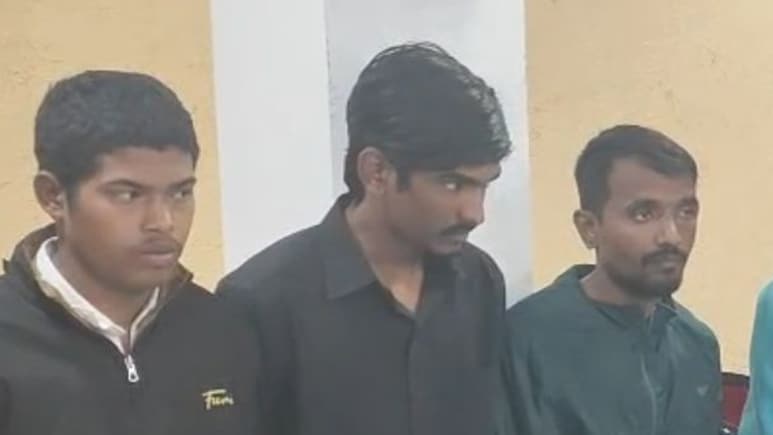 Chhattisgrh Crime: पुरानी रंजिश में की गई हत्या के आरोप में 4 युवक गिरफ्तार, चाकू से वार कर ली थी युवक की जान