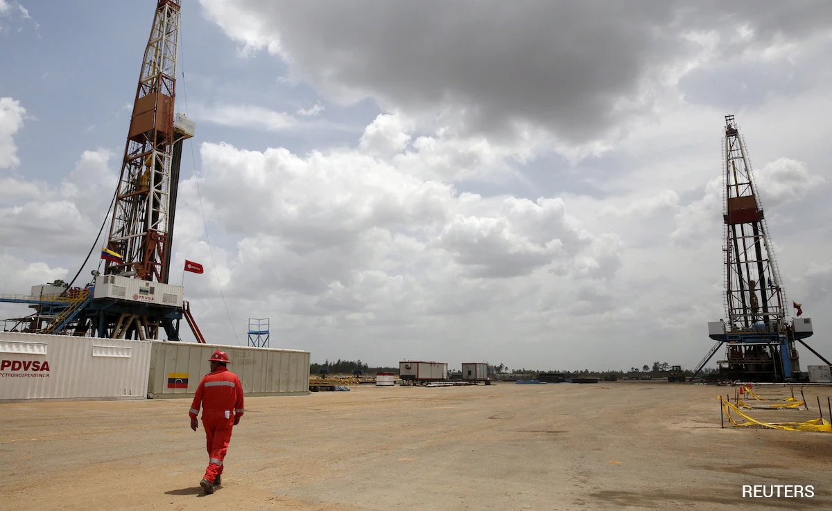 US Captures Venezuelan President Maduro, Faces International Scrutiny and Legal Debate